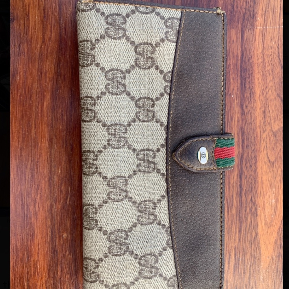 Gucci wallet